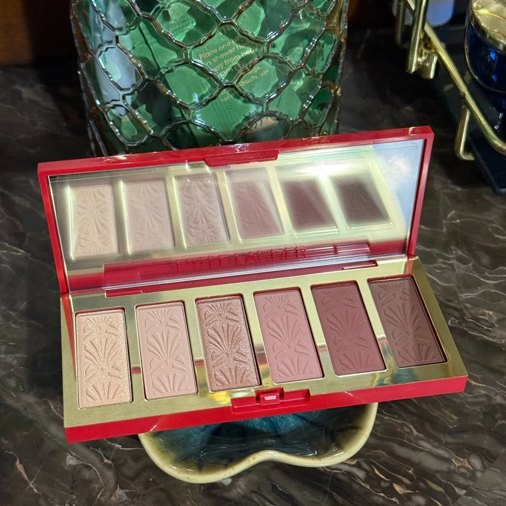 Estēe Lauder: Limited Edition Trick of the Eyes - Eyeshadow Palette
